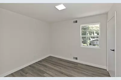 208 Lake Drive, Patchogue, NY 11772 - Photo 19
