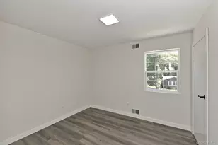 208 Lake Dr, Patchogue, NY 11772 - Photo 19