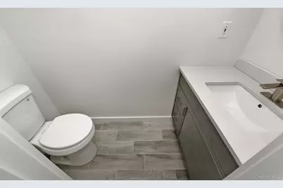208 Lake Drive, Patchogue, NY 11772 - Photo 21