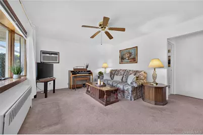 41 Elwood Avenue, Hicksville, NY 11801 - Photo 3