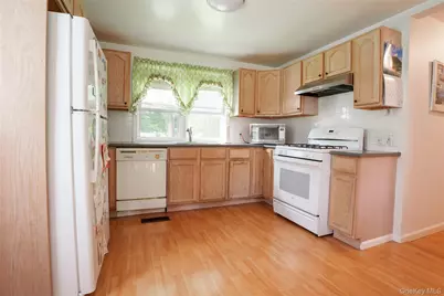 18 Worthington Drive W, Carmel, NY 10512 - Photo 11