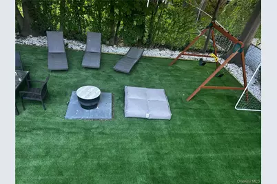 215 Seventh Avenue, Pelham, NY 10803 - Photo 13