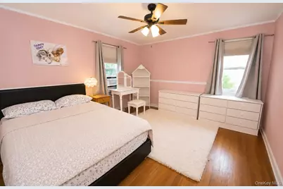 215 Seventh Avenue, Pelham, NY 10803 - Photo 9
