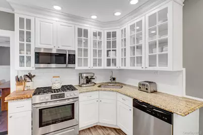 65 Roxbury Road, Garden City, NY 11530 - Photo 17