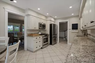 8 Griggs Dr, Greenlawn, NY 11740 - Photo 5