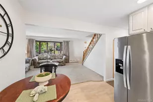 4 Dennis Ln, Bethpage, NY 11714 - Photo 9