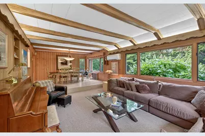 200 Canterbury Gate, Lynbrook, NY 11563 - Photo 3