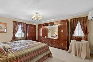 200 Canterbury Gate, Lynbrook, NY 11563 - Photo 13