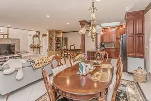 1 Brothers Ct, Dix Hills, NY 11746 - Photo 9