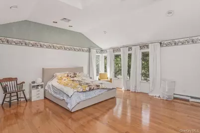 1 Brothers Court, Dix Hills, NY 11746 - Photo 19