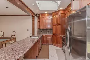 1 Brothers Ct, Dix Hills, NY 11746 - Photo 11