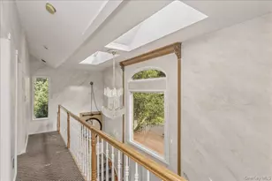 1 Brothers Ct, Dix Hills, NY 11746 - Photo 17