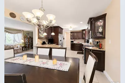 185 Tree Road, Centereach, NY 11720 - Photo 9