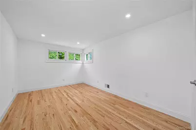 207 Wright Street, Westbury, NY 11590 - Photo 19