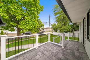 207 Wright St, Westbury, NY 11590 - Photo 5