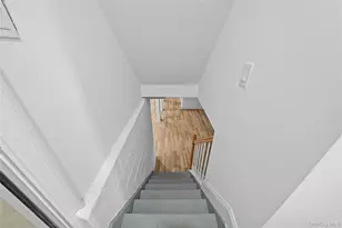 207 Wright St, Westbury, NY 11590 - Photo 19