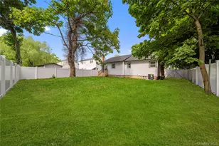 207 Wright St, Westbury, NY 11590 - Photo 31