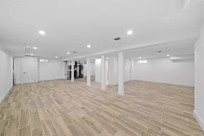 207 Wright Street, Westbury, NY 11590 - Photo 27