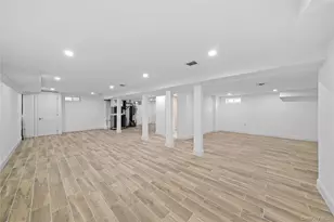 207 Wright St, Westbury, NY 11590 - Photo 27