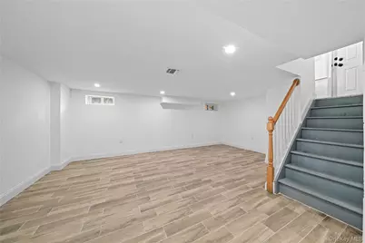 207 Wright Street, Westbury, NY 11590 - Photo 23