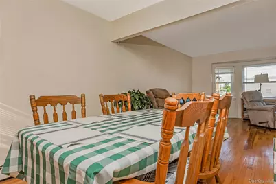 28 Baldwin Street, Farmingdale, NY 11735 - Photo 7