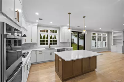 21 Devon Road, Bethpage, NY 11714 - Photo 11