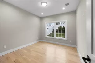 21 Devon Rd, Bethpage, NY 11714 - Photo 19