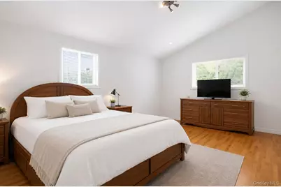 1020 Commack Road, Dix Hills, NY 11746 - Photo 9
