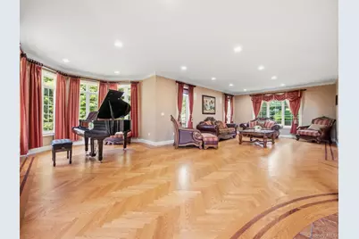 637 S Mountain Road, New City, NY 10956 - Photo 9
