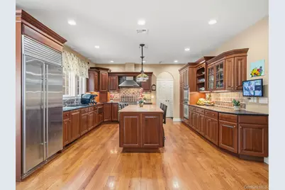 637 S Mountain Road, New City, NY 10956 - Photo 15
