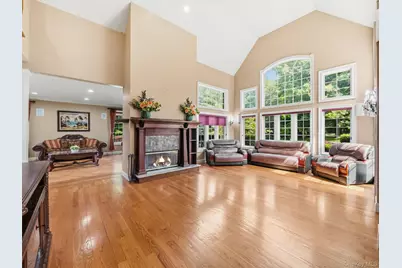 637 S Mountain Road, New City, NY 10956 - Photo 11