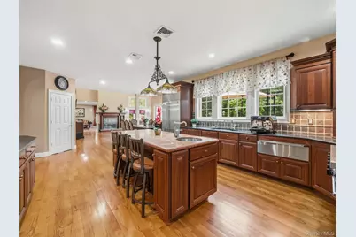 637 S Mountain Road, New City, NY 10956 - Photo 17