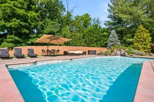 637 S Mountain Rd, New City, NY 10956 - Photo 5