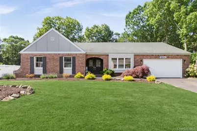 18 Ashford Drive, Bohemia, NY 11716 - Photo 15