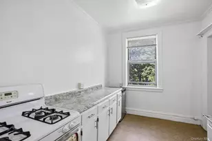 445 Gramatan Ave, Mount Vernon, NY 10552 - Photo 13