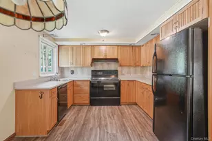 13 Riverview Cir, Poughkeepsie, NY 12601 - Photo 11