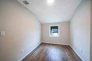 610 Americus Ave, Patchogue, NY 11772 - Photo 23