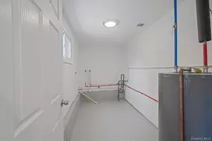 610 Americus Ave, Patchogue, NY 11772 - Photo 31