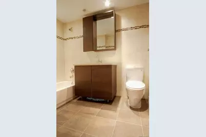 3135 31st Street #605, Astoria, NY 11106 - Photo 5