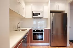 31-35 31st St, Astoria, NY 11106 - Photo 3