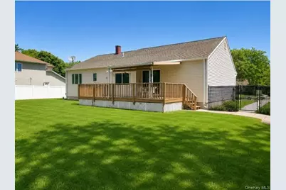 58 Glenmere Lane, Coram, NY 11727 - Photo 17