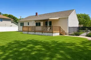 58 Glenmere Ln, Coram, NY 11727 - Photo 17