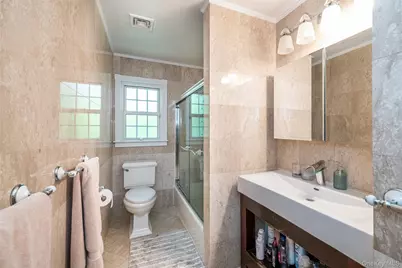 18 Carlyle Place, Hartsdale, NY 10530 - Photo 15
