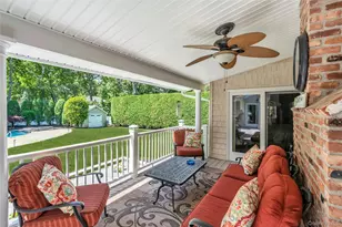 6 Averly Pl, Smithtown, NY 11787 - Photo 37