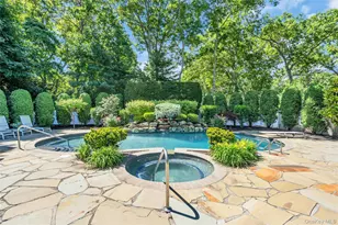6 Averly Pl, Smithtown, NY 11787 - Photo 43