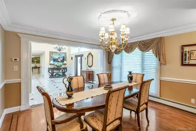 6 Averly Place, Smithtown, NY 11787 - Photo 9