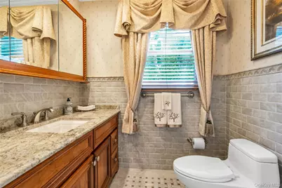 6 Averly Place, Smithtown, NY 11787 - Photo 31