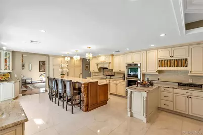 6 Averly Place, Smithtown, NY 11787 - Photo 25