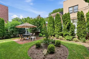 61-26 164th St, Fresh Meadows, NY 11365 - Photo 17