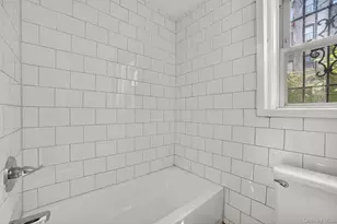 158 Willow St, Yonkers, NY 10701 - Photo 9